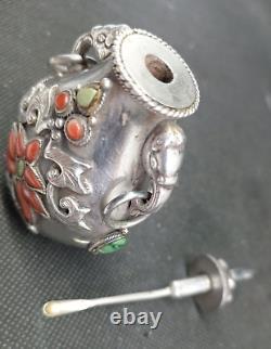 Old Chinese Tabatière Snuff Bottle Tibet Solid Silver Corail Punch