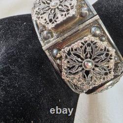 Old Rigid Bangle Bracelet in Solid Silver, Art Deco / Oriental Style