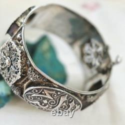 Old Rigid Bangle Bracelet in Solid Silver, Art Deco / Oriental Style