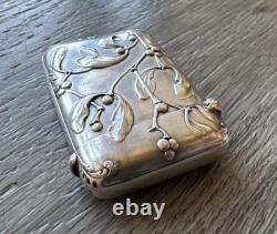 Rare Ancient Pyrogène Art Nouveau Decor with Silver Mistletoe