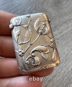Rare Ancient Pyrogène Art Nouveau Decor with Silver Mistletoe