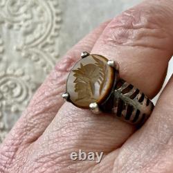 Rare intaglio hard stone ancient ring in solid silver, Roman centurion