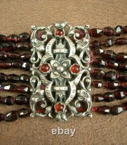 SUPERB ANTIQUE NECKLACE KNOWN AS DOG COLLAR IN STERLING SILVER AND GARNET