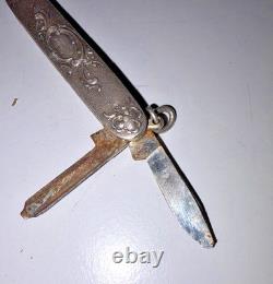 Set of 3 Antique Folding Pocket Knives in Solid Silver – Floral Decoration, 83.84 g