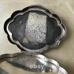 Silver Pusher Box Chiseled Decorative Floral Ancient Solid Silver Box