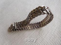 Solid Silver Swan Bracelet 67 Grams 19 Cms Woven Ribbon GB17
