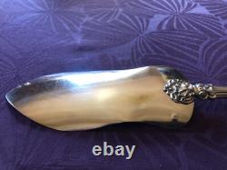 Splendid and Antique Cake Server Made Entirely of Solid Silver