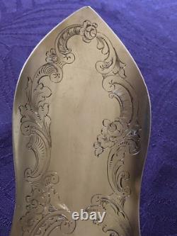Splendid and Antique Cake Server Made Entirely of Solid Silver