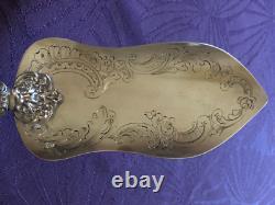 Splendid and Antique Cake Server Made Entirely of Solid Silver