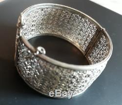 Superb Old Strap Opening Silver, Lace Work, 1900s