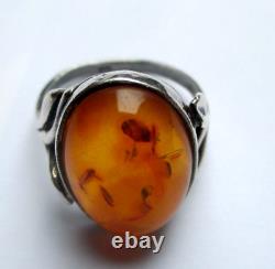 Translate this title in English: 'Antique solid silver ring hallmarked with genuine amber, vintage jewelry, size 52.'