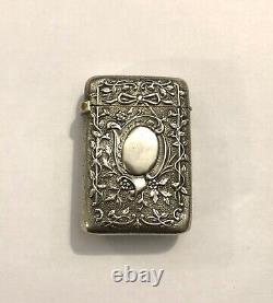 Translation: Antique pyrogenic / solid silver match case Swallow decoration Box