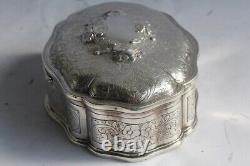 Translation: 'Antique solid silver jewelry box (50909)'