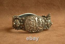 Translation: 'Beautiful Ancient Berber Bracelet in Solid Stamped Silver'