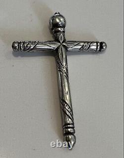 Translation: Rare Regional Ancient Cross 17th/18th Century Solid Silver
