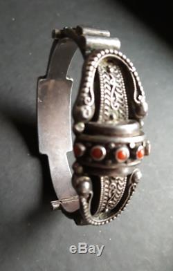 Very Beautiful Ethnic Bracelet Old Solid Silver And Coral, Punch Boar