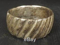 Very Old Berber Bracelet In Silver Massif. Beni Yenni, Kabylie. 163 Gr