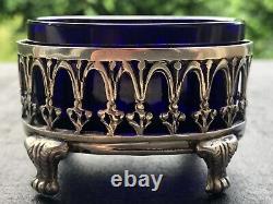 Very Rare, Antique Salt Cellar or Salt Shaker in Solid Silver XVII London 1668