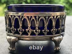 Very Rare, Antique Salt Cellar or Salt Shaker in Solid Silver XVII London 1668