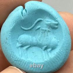 Very old antique ring in solid silver with agate cabochon stone