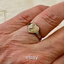 Vintage Art Deco Heart Ring in Solid Silver Vermeil with Chased Engravings
