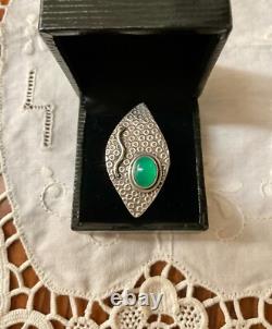 Vintage Brutalist Solid Silver Ring with Genuine Chrysoprase Cabochon