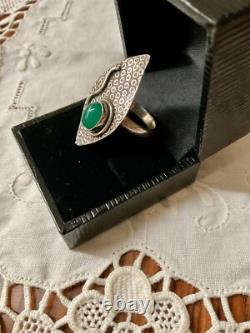 Vintage Brutalist Solid Silver Ring with Genuine Chrysoprase Cabochon