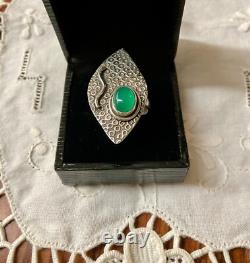 Vintage Brutalist Solid Silver Ring with Genuine Chrysoprase Cabochon