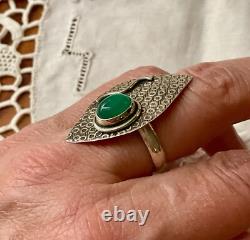 Vintage Brutalist Solid Silver Ring with Genuine Chrysoprase Cabochon