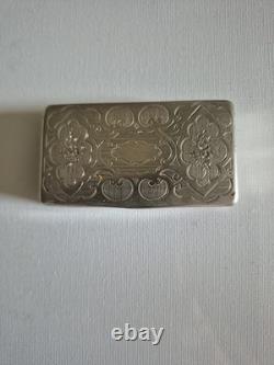 ANCIENNE TABATIÈRE ARGENT MASSIF. XIXeme