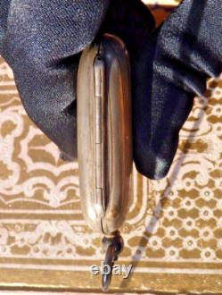 ANCIEN PORTE LOUIS en ARGENT MASSIF ciselé XIXe