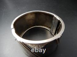 Ancien Bracelet 19e Angleterre Victorien argent décor d'oiseaux poignée 17 cm