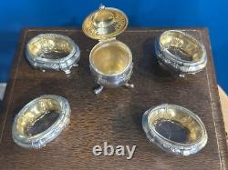 Ancien Coffret 4 Salerons Et Un Moutardier En Argent Massif Poinçon Minerve