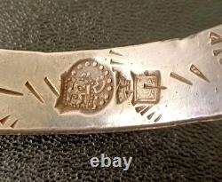 Ancien Gros Bracelet Ethnique En Argent Massif