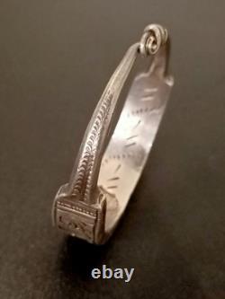 Ancien Gros Bracelet Ethnique En Argent Massif