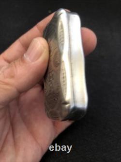 Ancien Tabatière En Argent Massif Décor De Ferronneries Dans Lesquels