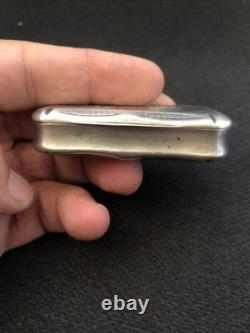 Ancien Tabatière En Argent Massif Décor De Ferronneries Dans Lesquels