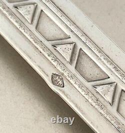 Ancien, Tres joli étui à cigarettes en ARGENT MASSIF poinçonné. 179,2 grammes