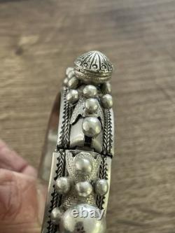 Ancien bracelet Mizam en argent massif Berbère Marocain 119 gr ethnique