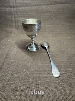 Ancien coquetier et cuillère en argent massif Minerve