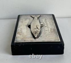 Ancien trophée de pêche sculpture poisson argent massif sterling silver 800