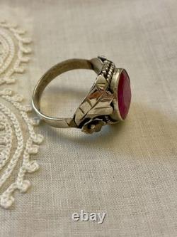 Ancienne Bague Argent Massif Ouvragée Sculpté Véritable Rubis Imposant