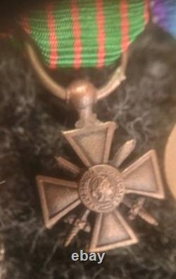 Ancienne Barrette De 8 Réductions Médailles Militaires Avec 2 Argent Massif