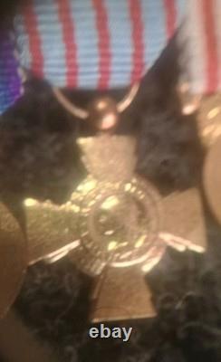 Ancienne Barrette De 8 Réductions Médailles Militaires Avec 2 Argent Massif