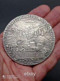 Ancienne Médaille syndicat industrie en argent massif signée ch. Pillet 115 Gr
