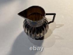 Ancienne Pot à Lait en argent massif 800% (109-6/A21)
