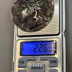 Ancienne amulette pendentif empereur grec romain en argent massif