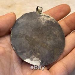 Ancienne amulette pendentif visage roi en argent massif romain