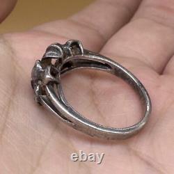 Ancienne bague romaine romaine en argent massif motif fleurs ancienne rare