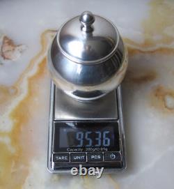 Ancienne belle boîte en argent massif 800, de forme ovoïde, en très bon état